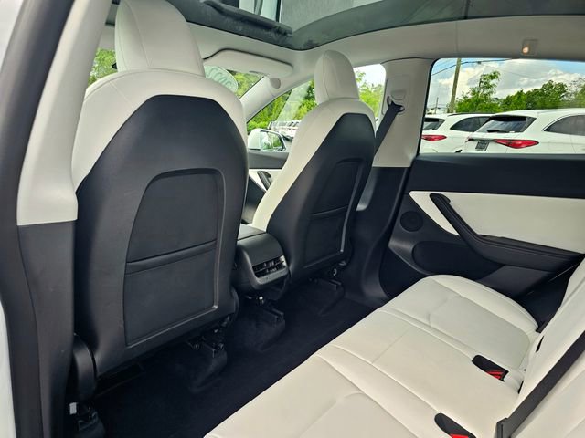 Used 2022 Tesla Model Y Long Range AWD/4WD image 23