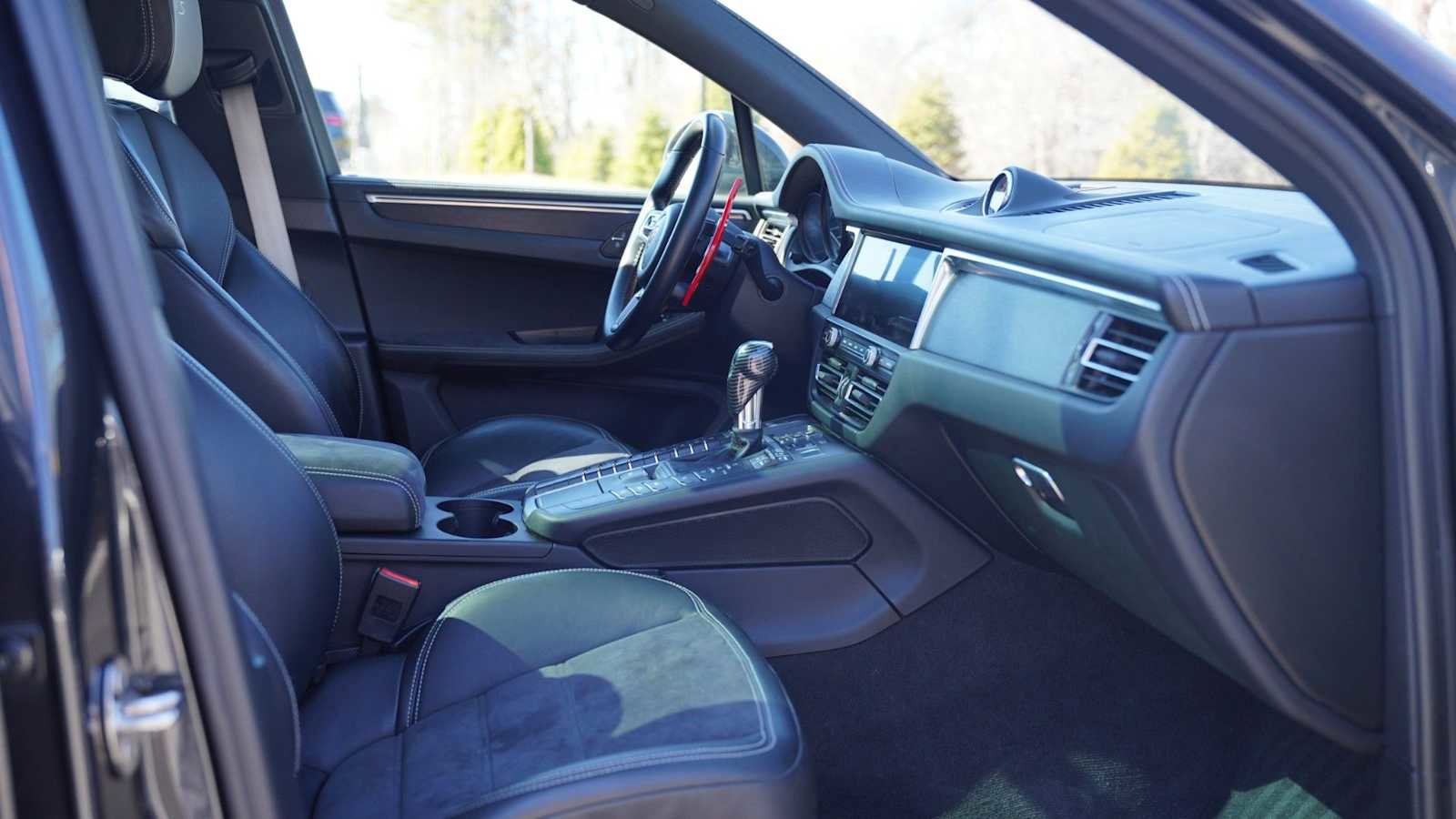 Used 2021 Porsche Macan GTS AWD/4WD image 13