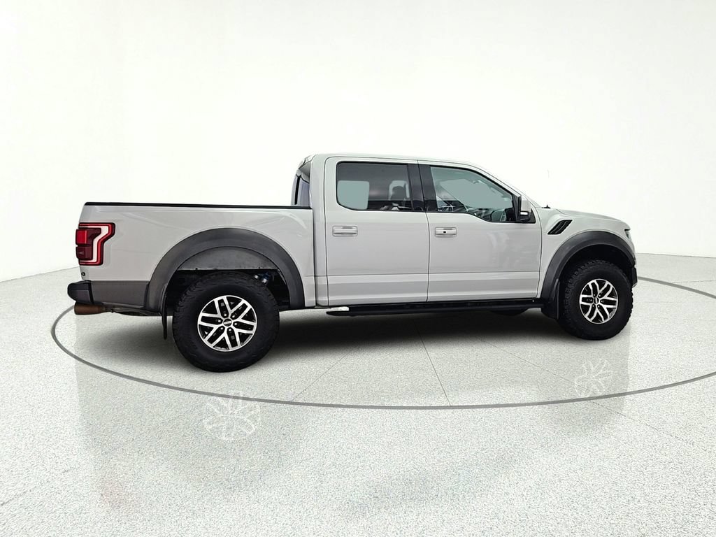Used 2017 Ford F150 Raptor w/ Equipment Group 802A Luxury AWD/4WD image 4