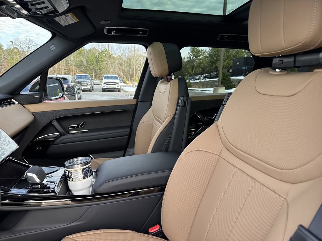 New 2025 Land Rover Range Rover Sport Dynamic SE AWD/4WD image 12