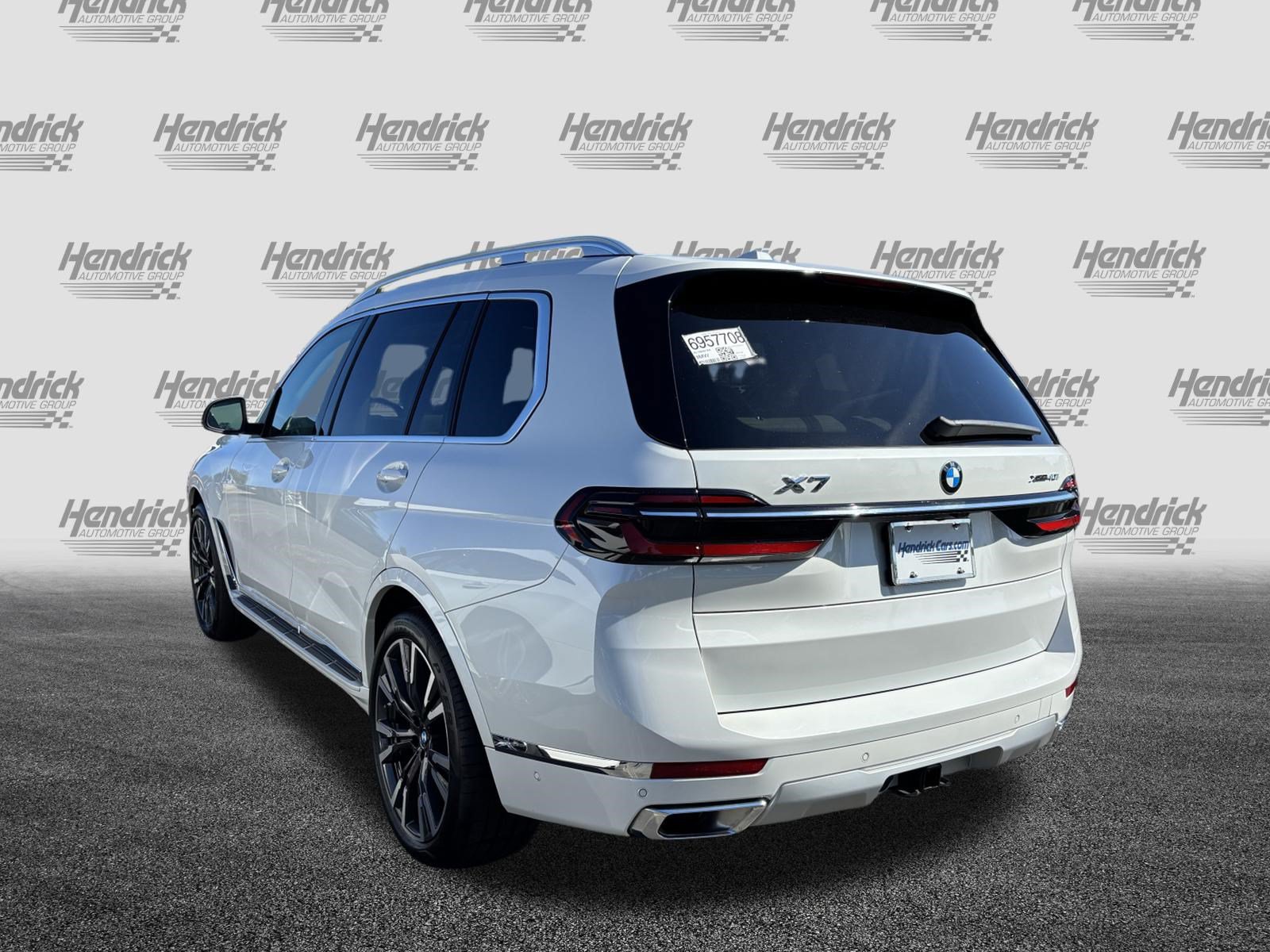 Certified 2024 BMW X7 xDrive40i AWD/4WD image 8