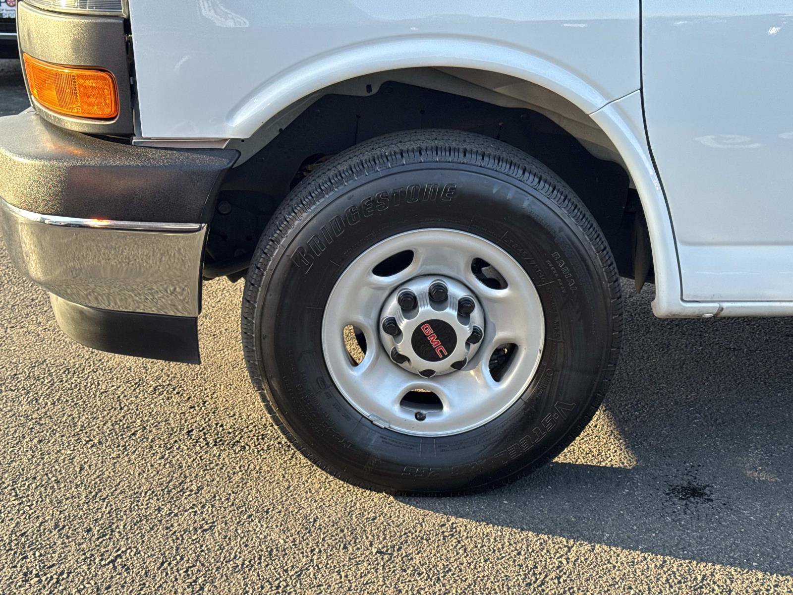 Used 2024 GMC Savana 2500 Work Van w/ Driver Convenience Package image 28