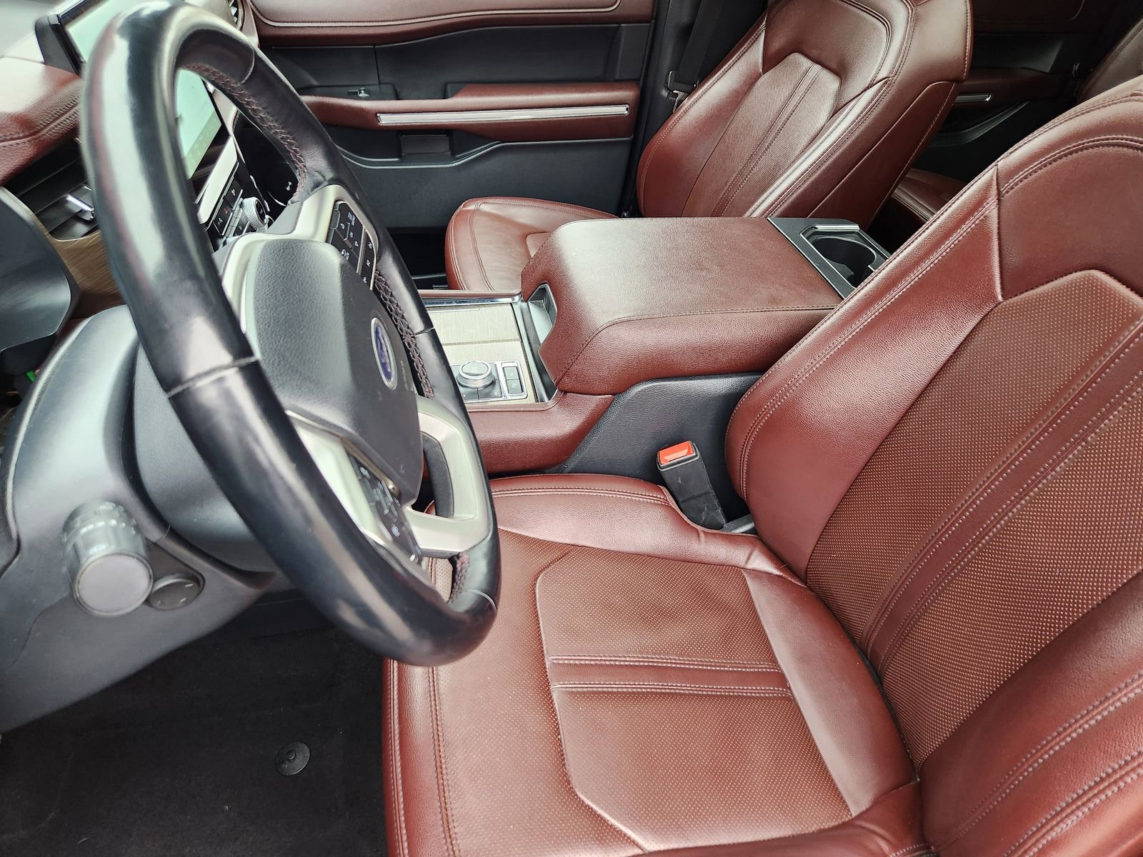 Used 2024 Ford Expedition Limited image 16