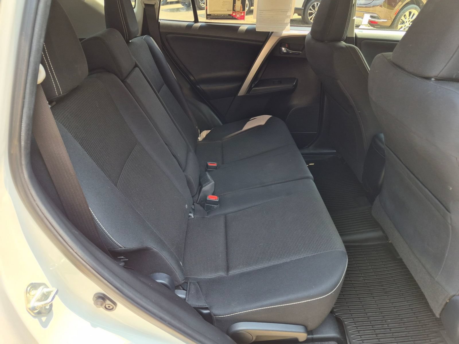 Used 2017 Toyota RAV4 XLE AWD/4WD image 28