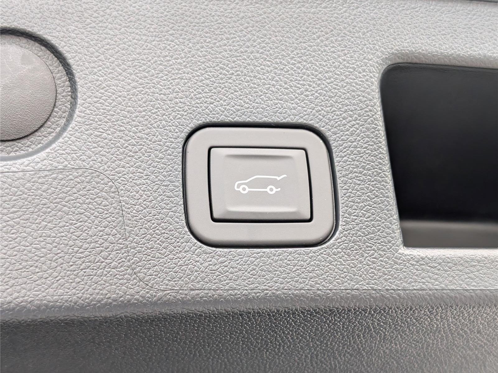 New 2027 Chevrolet Equinox LT w/ Convenience Package II AWD/4WD image 10