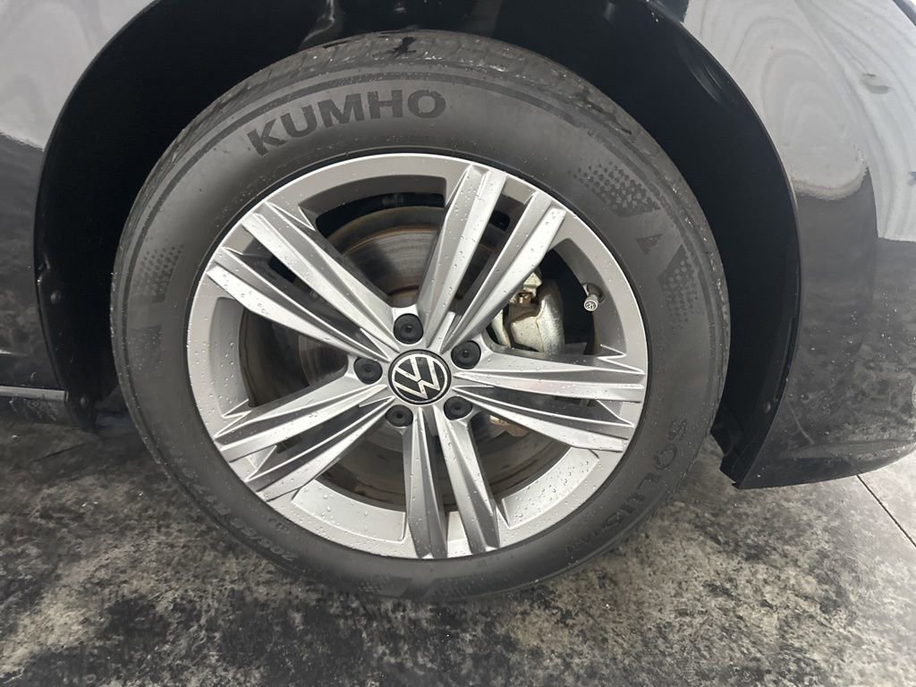 Used 2022 Volkswagen Jetta SE image 4