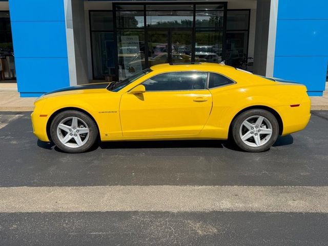 Used 2010 Chevrolet Camaro LT RWD image 1