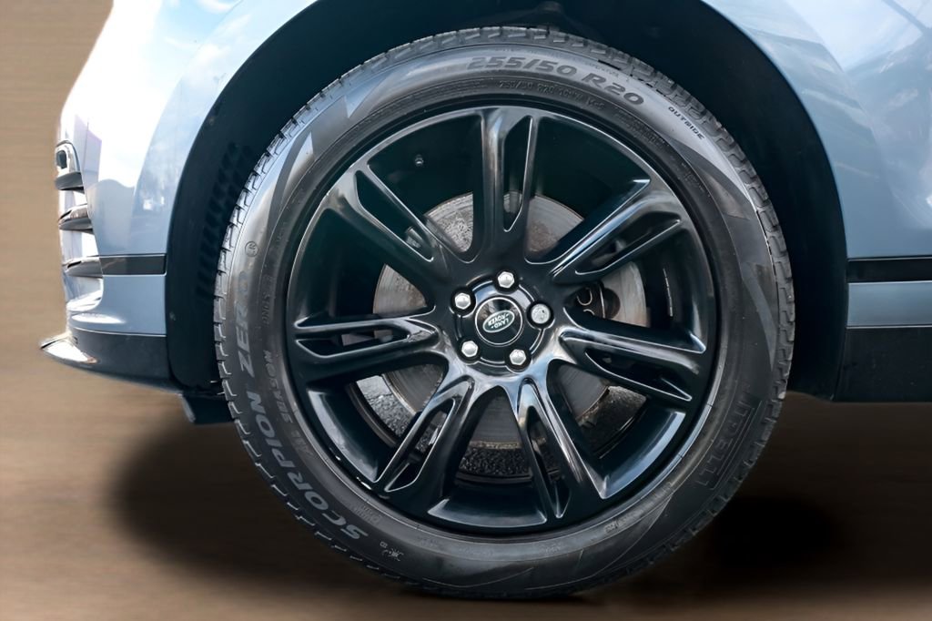 Used 2022 Land Rover Range Rover Velar R-Dynamic S image 33