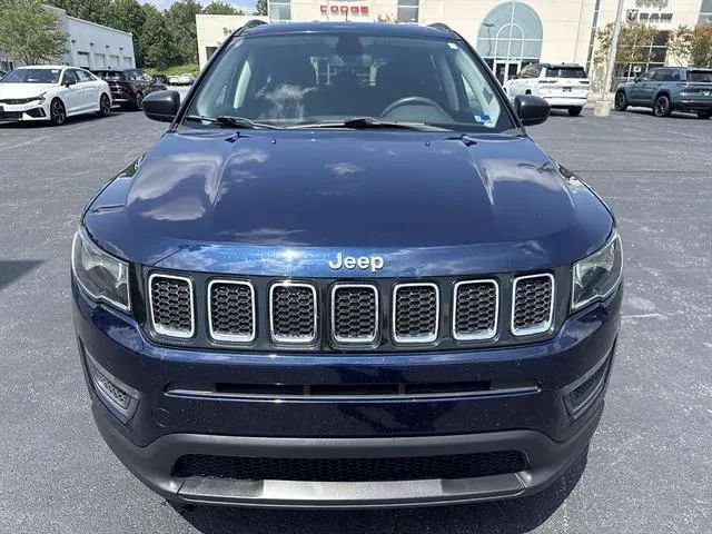 Used 2019 Jeep Compass Sport FWD image 2