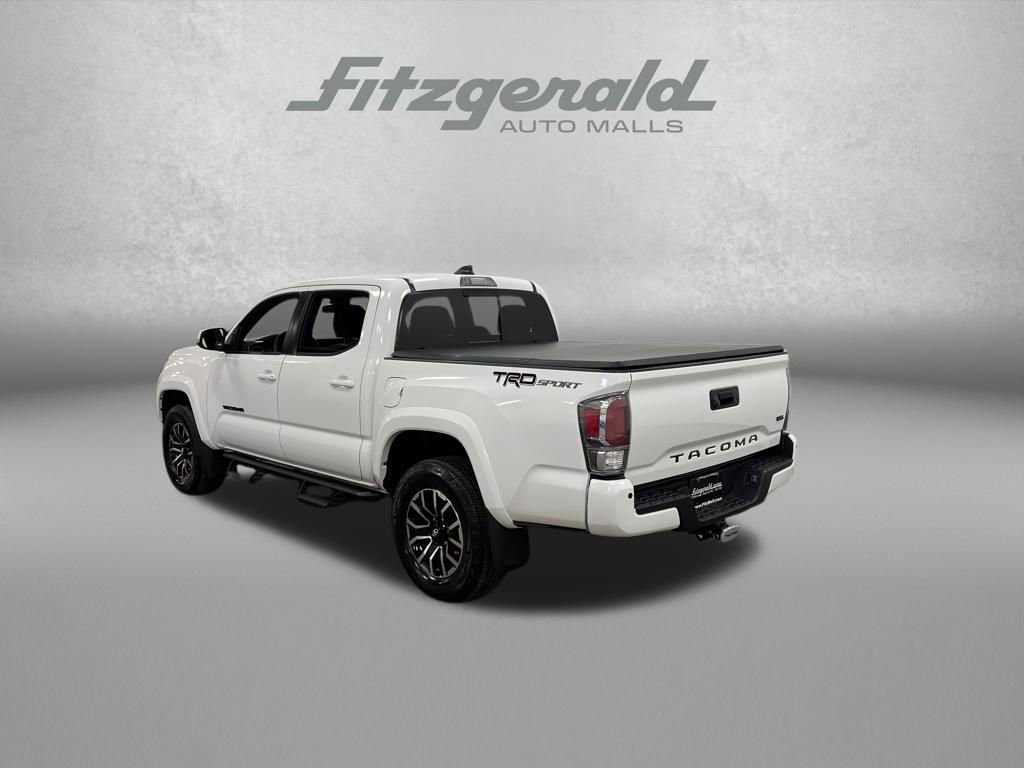 Used 2022 Toyota Tacoma TRD Sport w/ Technology Package image 3