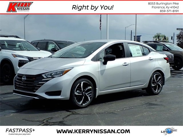 New 2025 Nissan Versa SR w/ Trunk Package