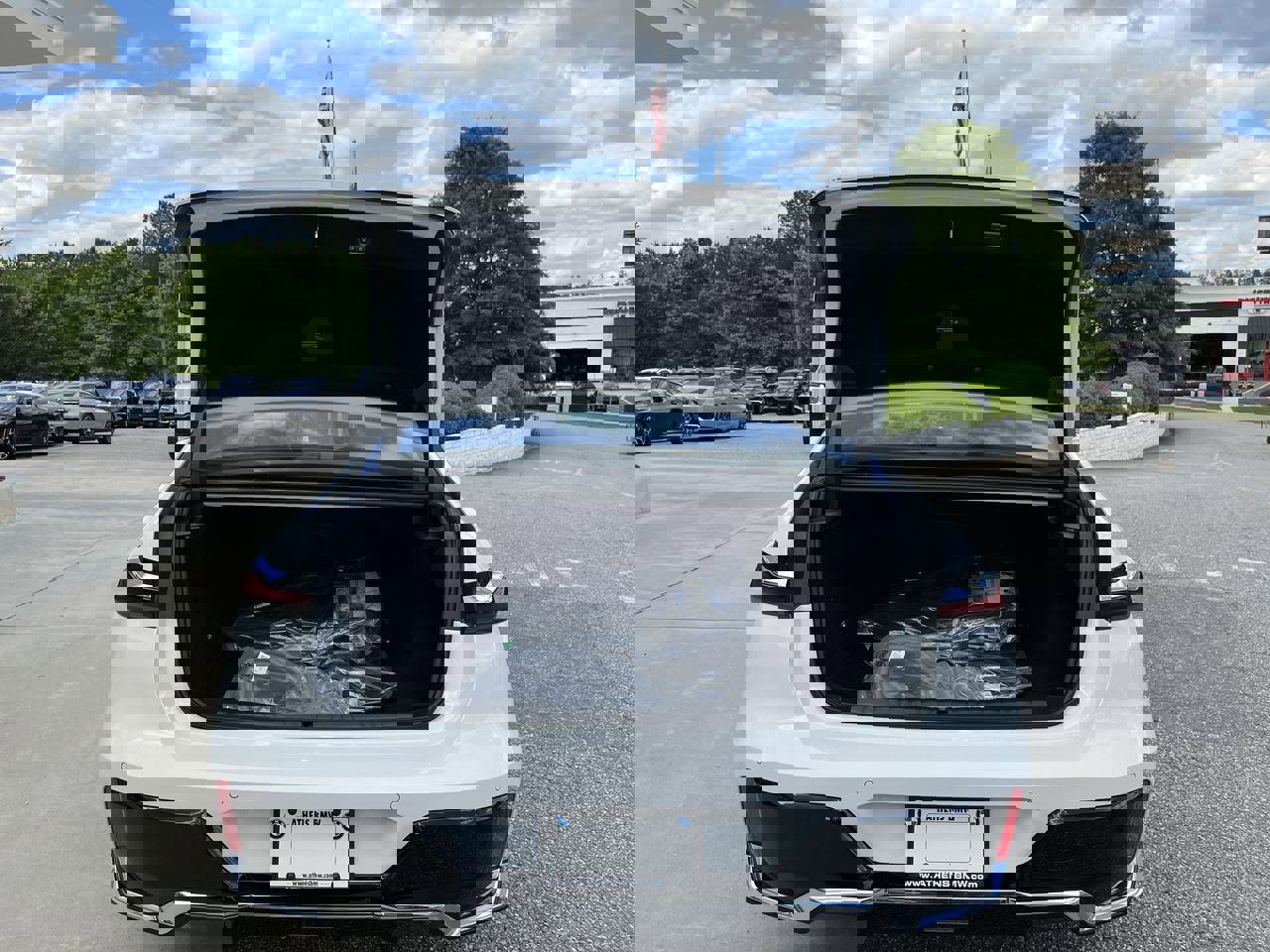 Used 2025 BMW i7 eDrive50 w/ M Sport Package image 33