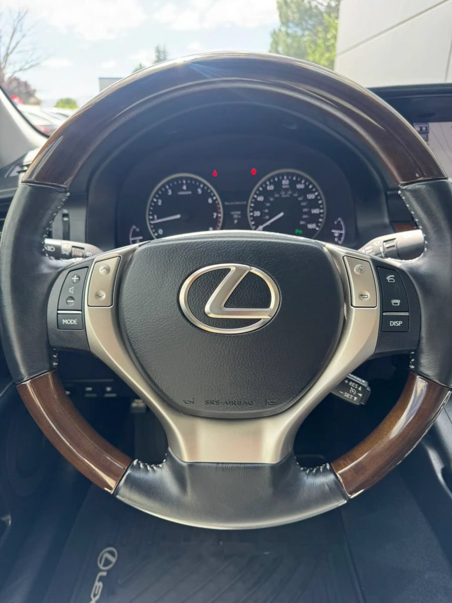 Used 2014 Lexus ES 350 w/ Luxury Package FWD image 18