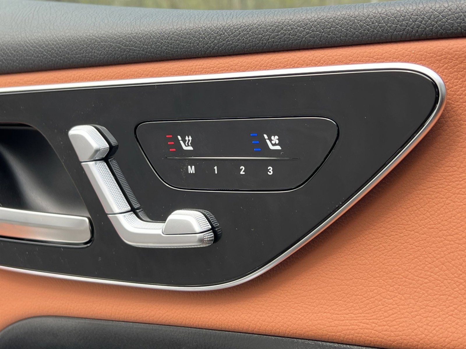 New 2026 Mercedes-Benz GLC 300 4MATIC image 33