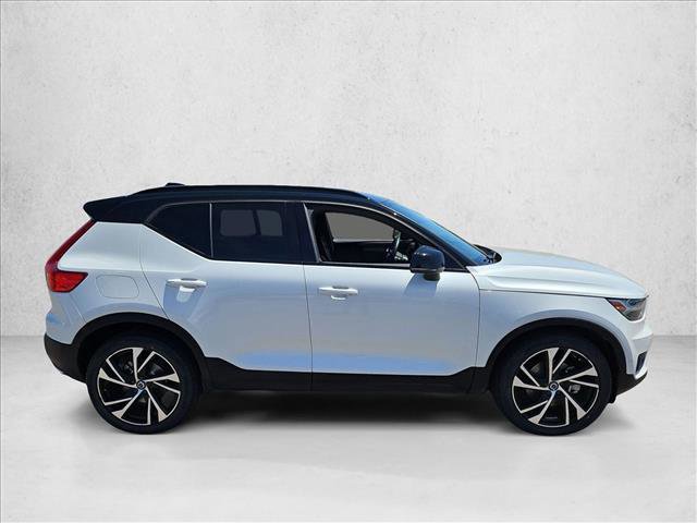 Used 2019 Volvo XC40 T5 R-Design AWD/4WD image 4