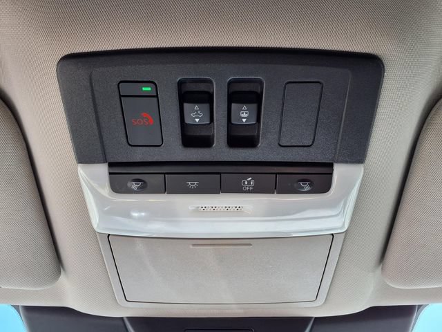 Certified 2025 Nissan Pathfinder Platinum FWD image 14