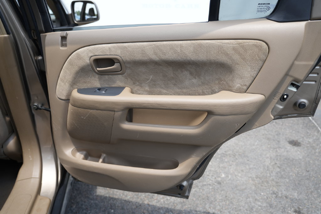 Used 2004 Honda CR-V EX image 36