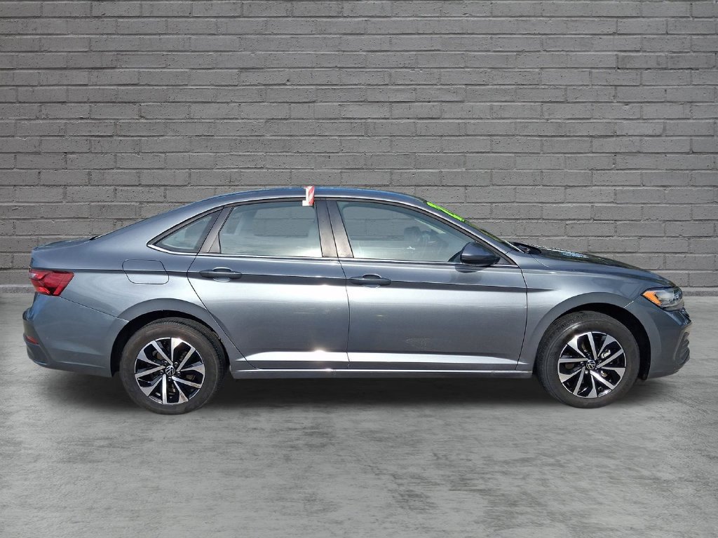 Certified 2024 Volkswagen Jetta S FWD image 11