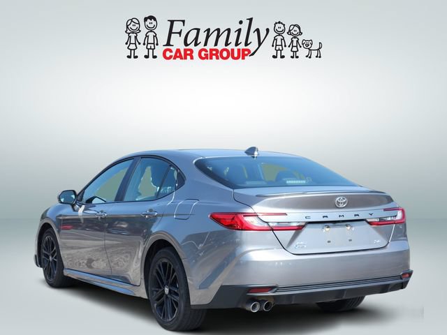 Used 2025 Toyota Camry SE w/ Convenience Package AWD/4WD image 3