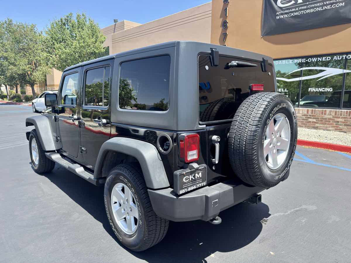 Used 2013 Jeep Wrangler Unlimited Sport image 10