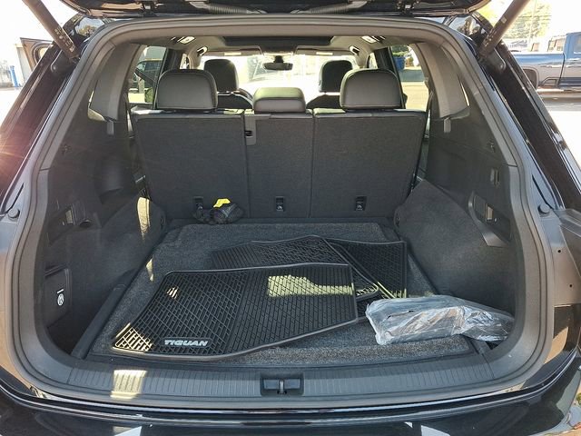 Used 2022 Volkswagen Tiguan SE R-Line AWD/4WD image 28