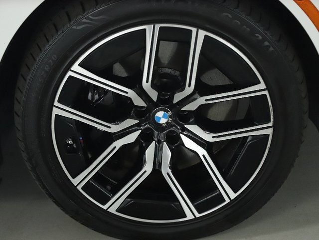 Used 2026 BMW 740i xDrive AWD/4WD image 41
