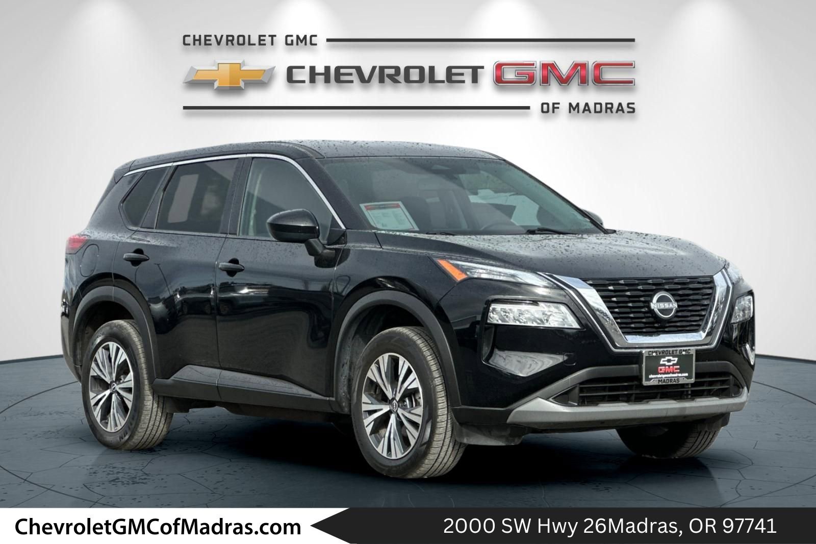 Used 2023 Nissan Rogue SV image 1