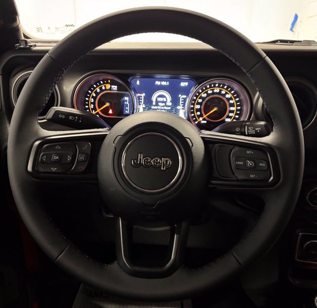 Used 2023 Jeep Gladiator Sport AWD/4WD image 11