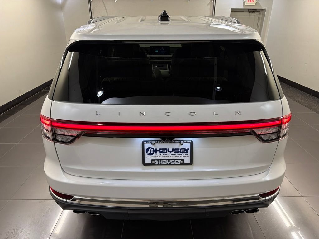New 2026 Lincoln Aviator AWD image 5
