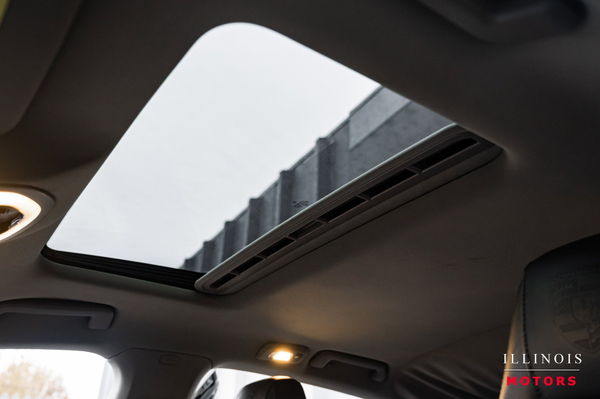 Used 2016 Porsche Panamera 4 Edition image 26