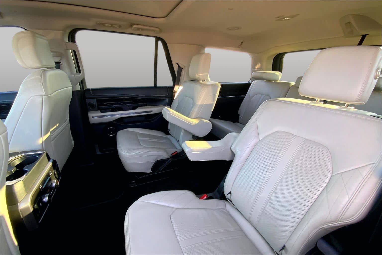 Used 2018 Ford Expedition Platinum RWD image 21