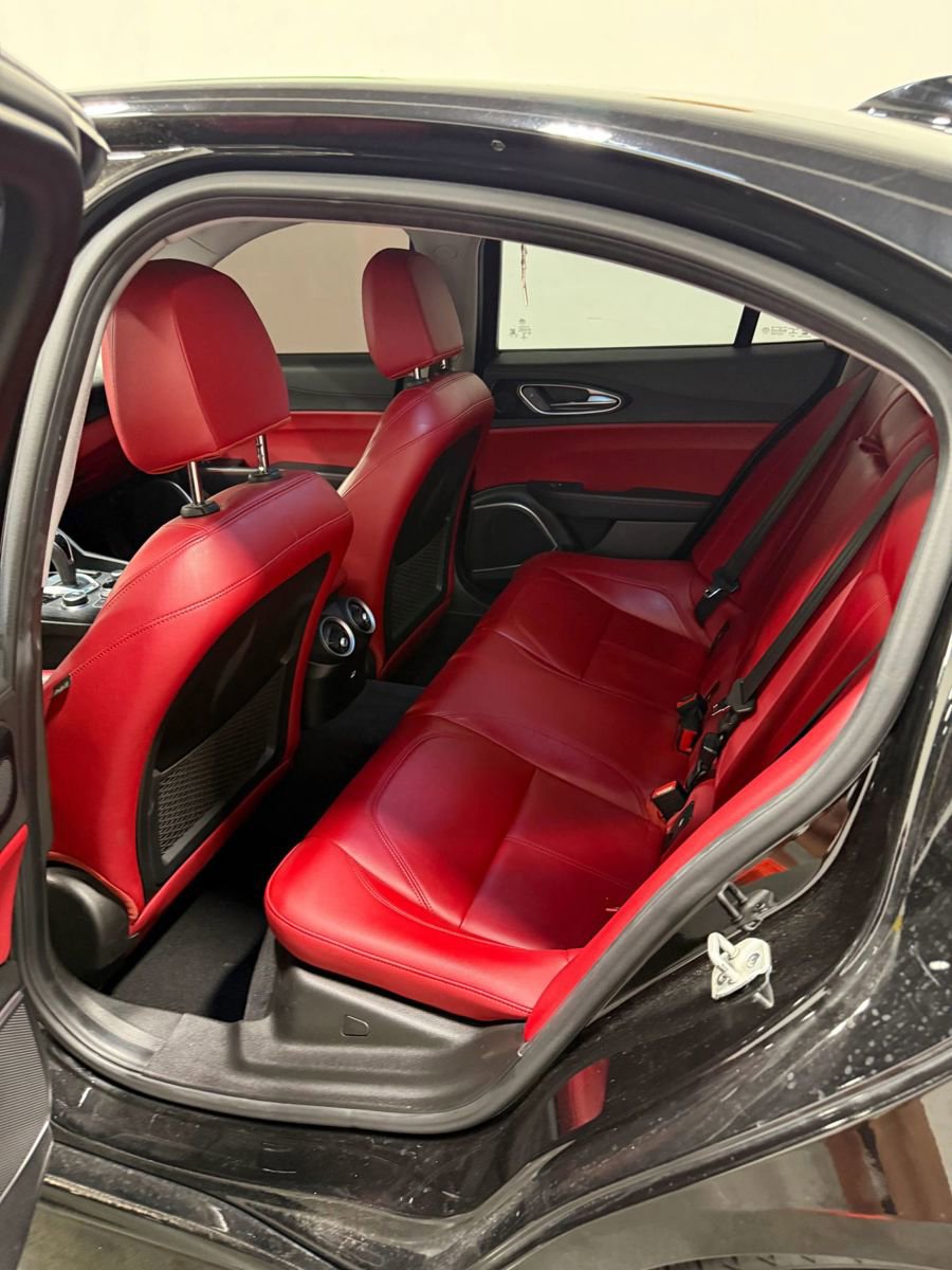 Used 2021 Alfa Romeo Giulia Sprint w/ Nero Edizione image 15