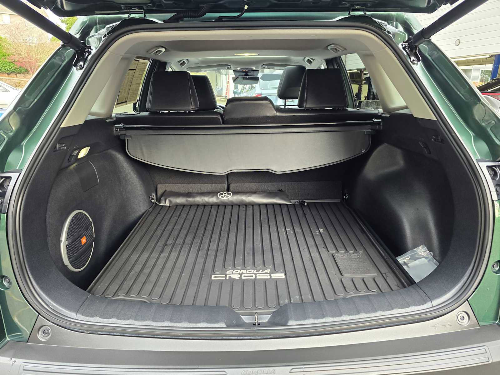 Certified 2025 Toyota Corolla Cross XLE image 18