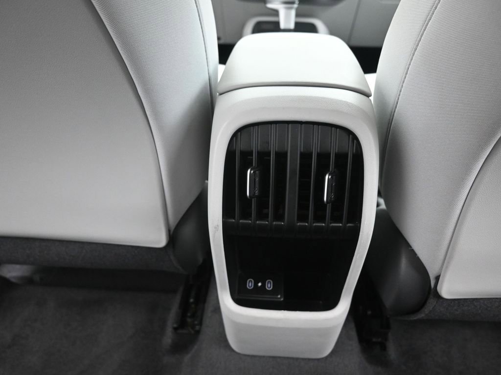 Used 2025 Hyundai Kona SEL image 16