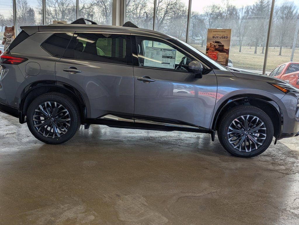 New 2026 Nissan Rogue Platinum image 10