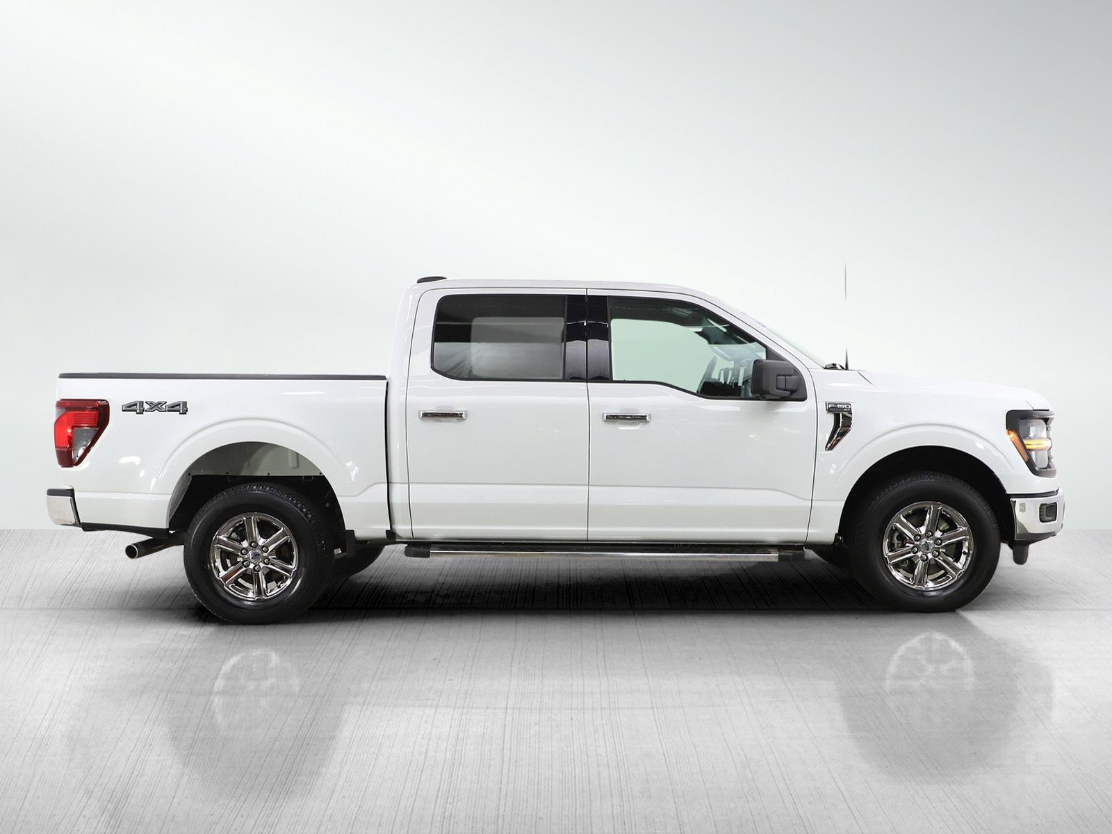 Used 2024 Ford F150 XLT w/ Tow/Haul Package image 6