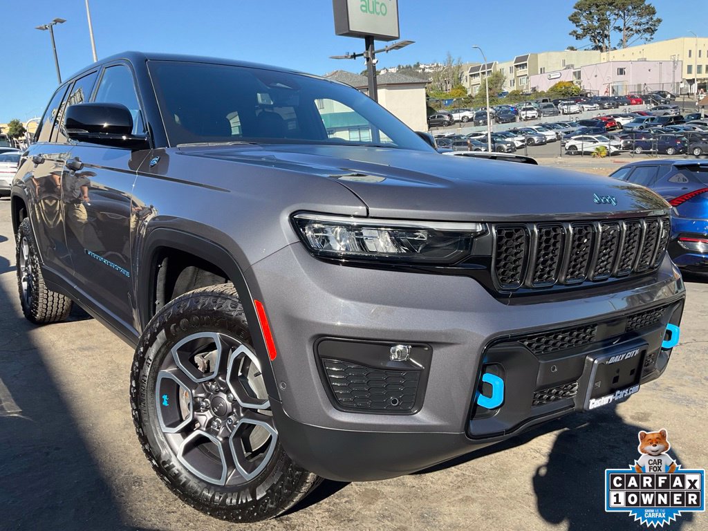 Used 2023 Jeep Grand Cherokee Trailhawk w/ Advanced Protech Group II AWD/4WD image 1