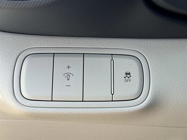 New 2026 Hyundai Venue SEL FWD image 17