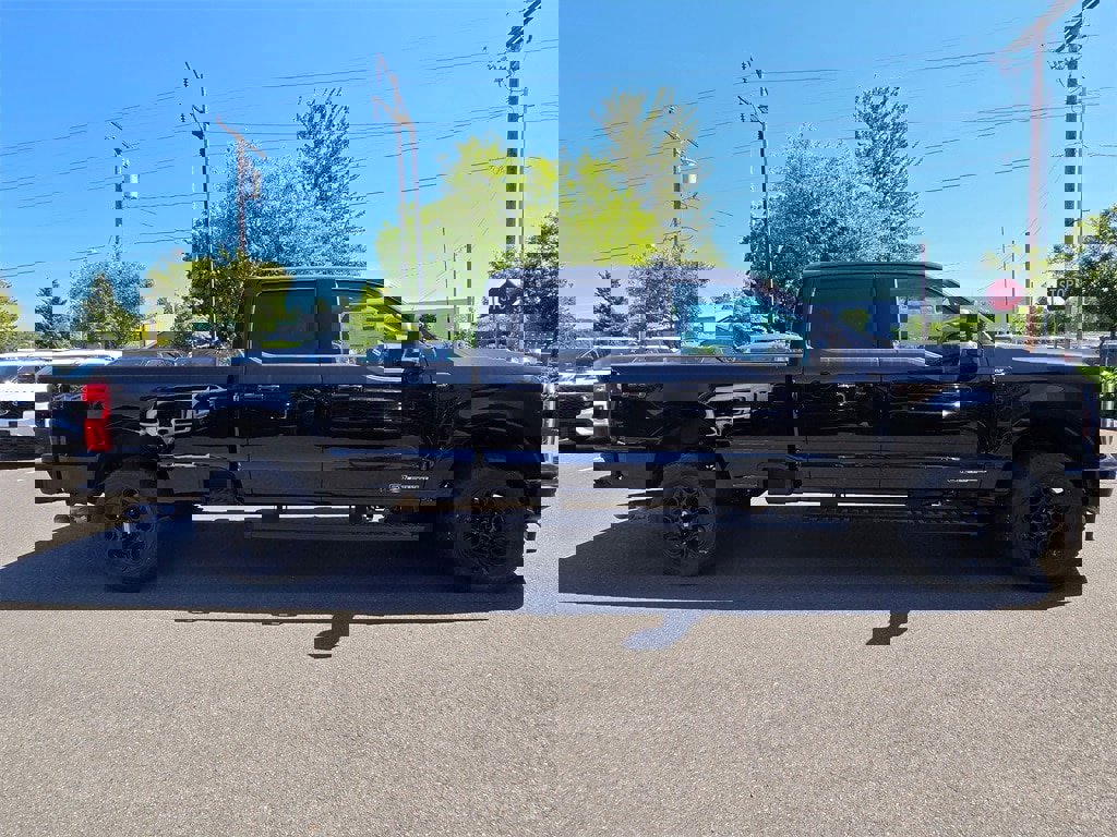 New 2025 Ford F350 XLT w/ Black Appearance Package image 4