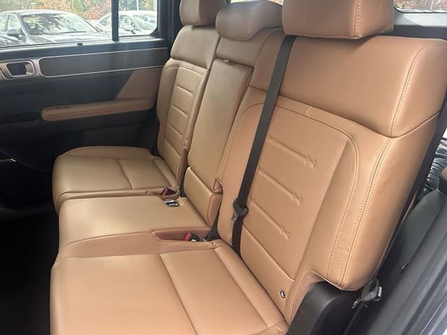 New 2025 Hyundai Santa Fe Limited image 24