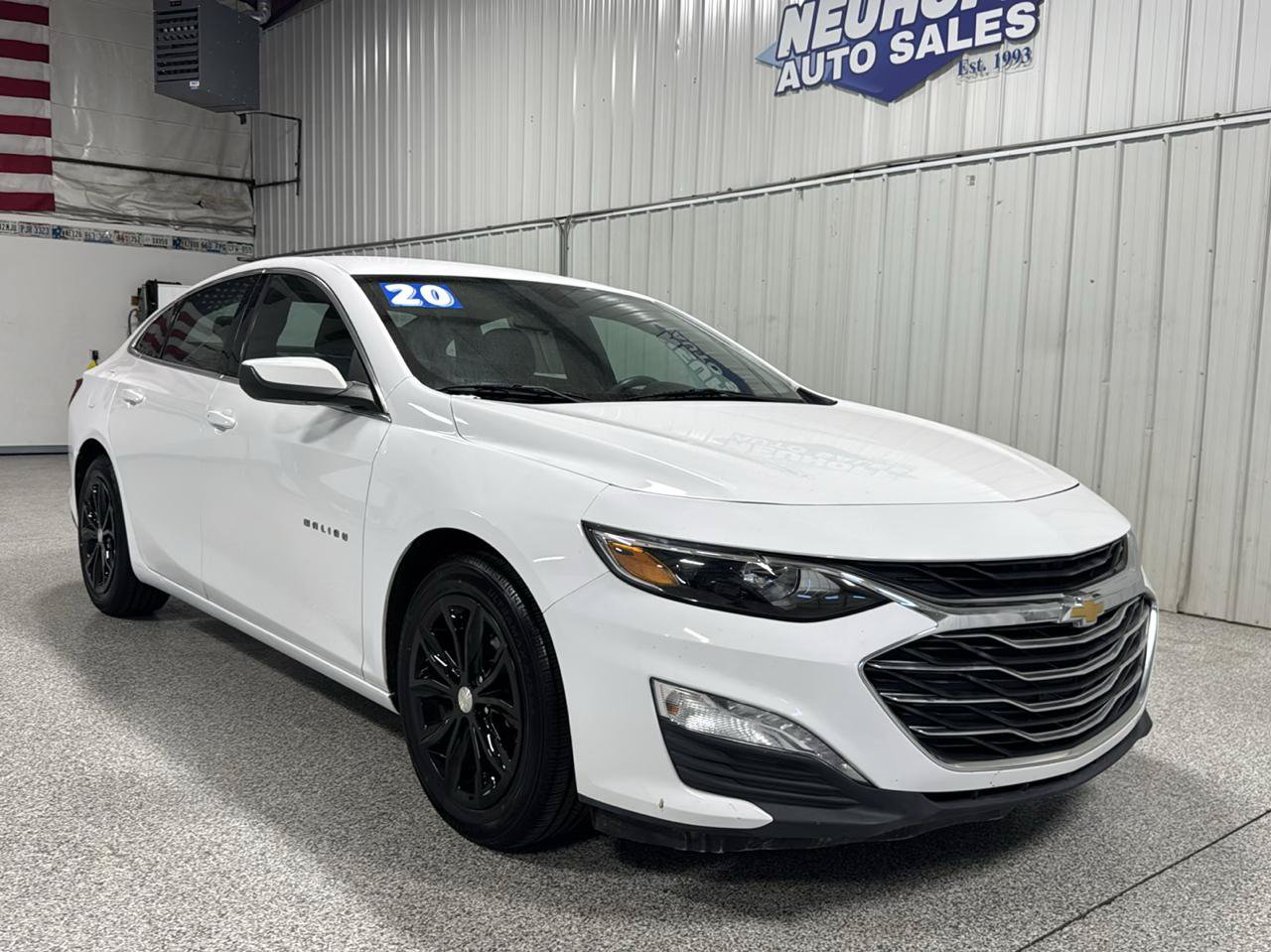 Used 2020 Chevrolet Malibu LT FWD image 2