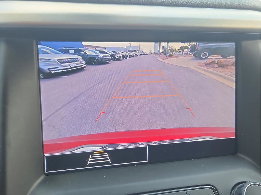 Used 2023 GMC Acadia SLE w/ Elevation Edition FWD image 17