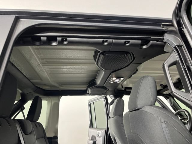 Used 2023 Jeep Wrangler Unlimited Sport AWD/4WD image 39