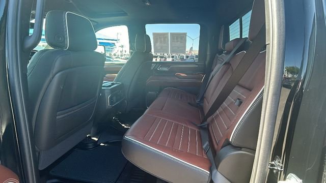 Used 2025 GMC Sierra 2500 Denali Ultimate image 15