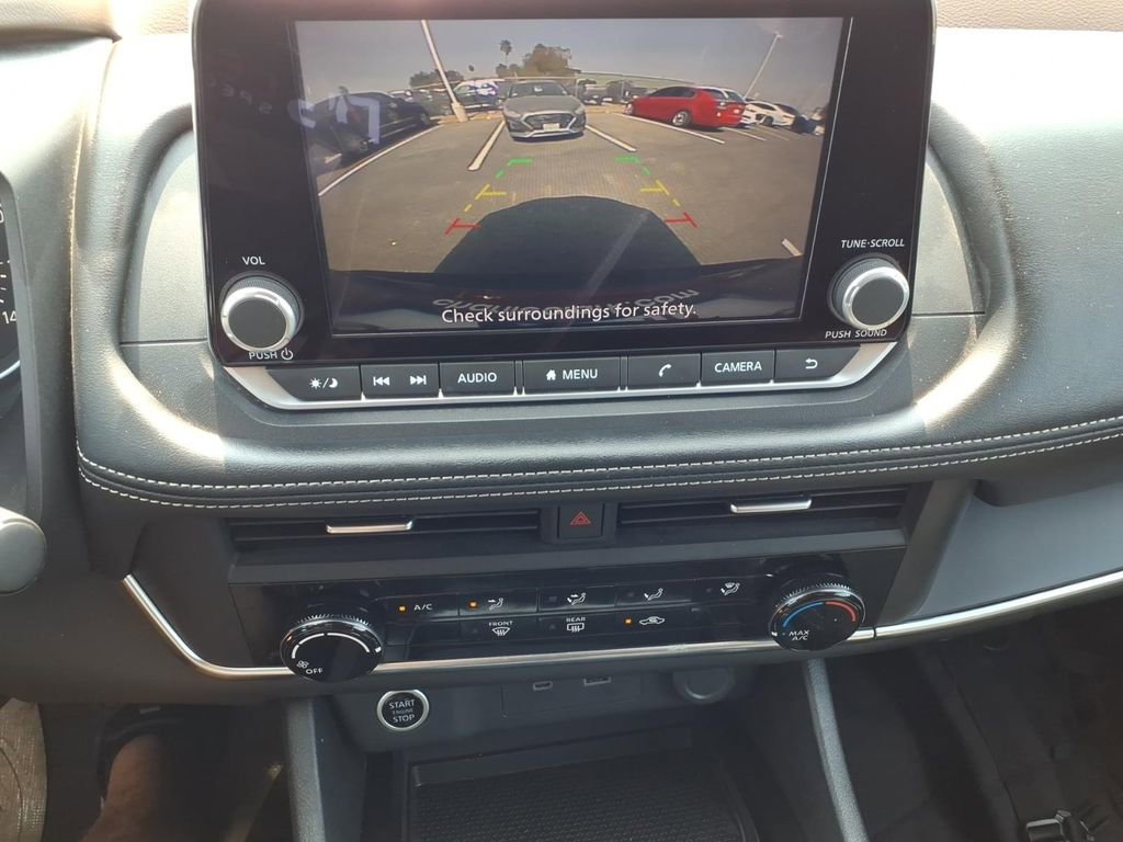 Used 2023 Nissan Rogue S image 15