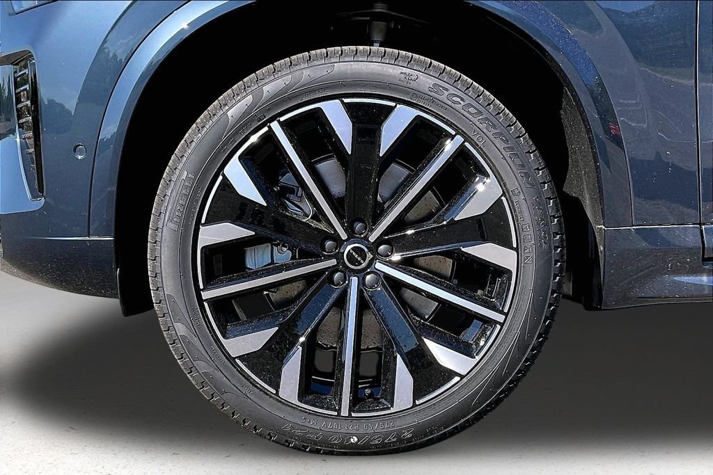 New 2026 Volvo XC90 T8 Ultra w/ Protection Package Premier AWD/4WD image 12