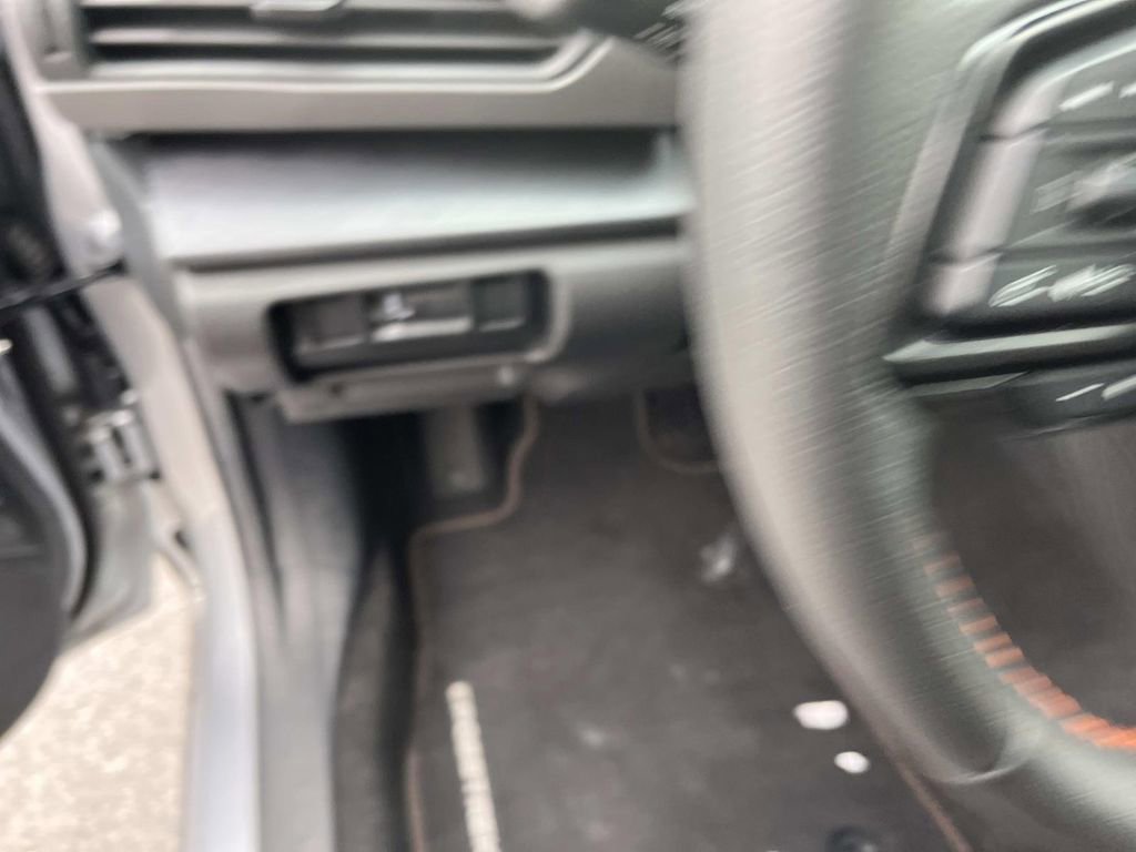Used 2025 Subaru Crosstrek 2.5i Limited w/ Crosstrek Mirror Package image 30