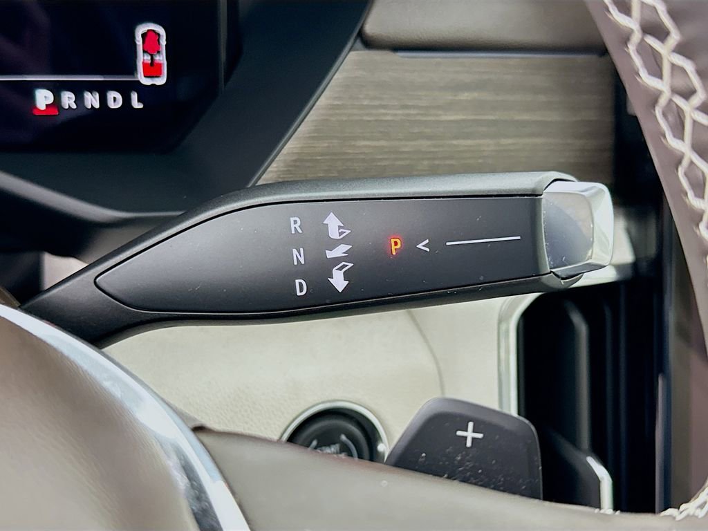 Used 2024 GMC Acadia Denali image 17