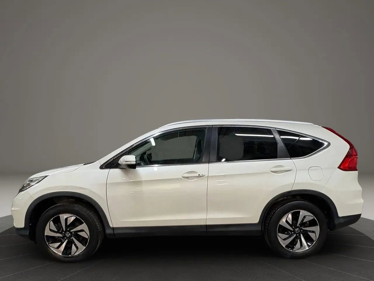 Used 2016 Honda CR-V Touring image 5