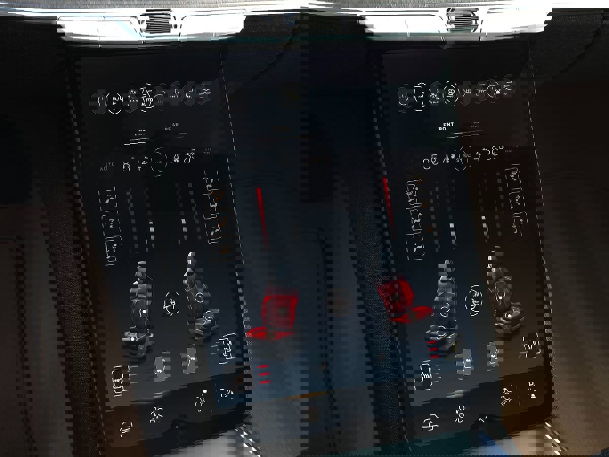 Used 2022 Lucid Air Grand Touring image 42